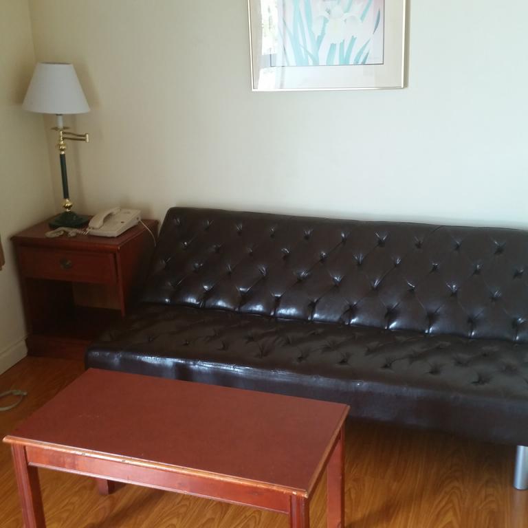 Days Inn By Wyndham Orange Anaheim Bagian luar foto