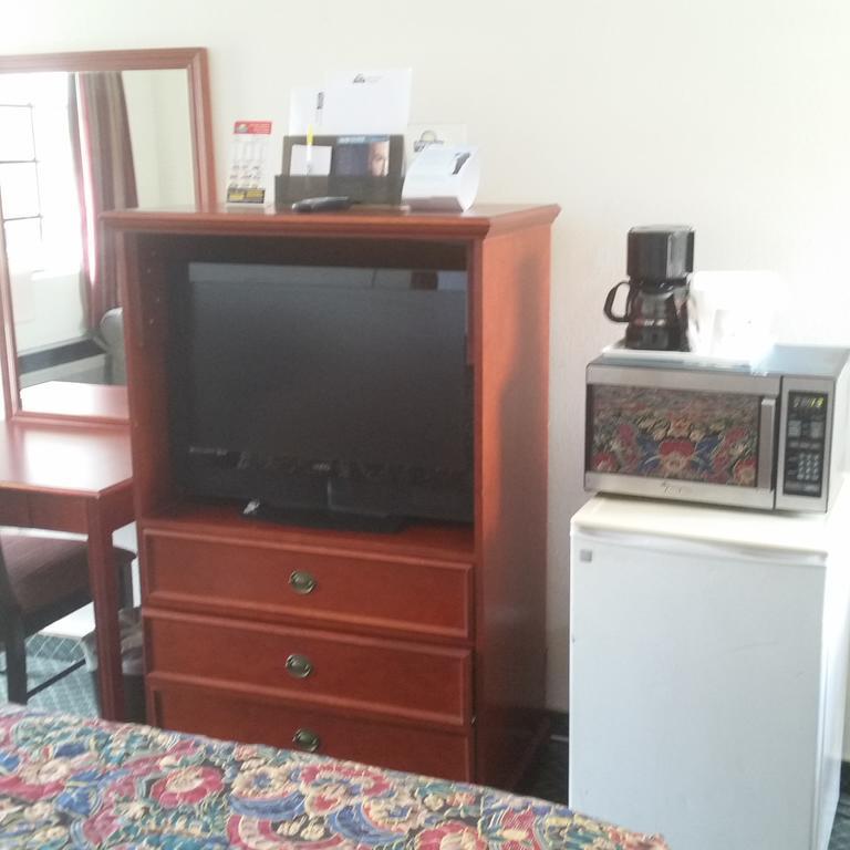 Days Inn By Wyndham Orange Anaheim Bagian luar foto